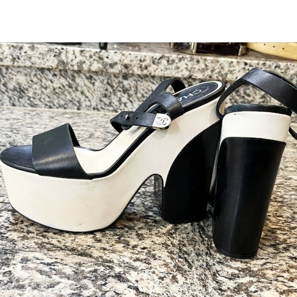 CHANEL Shoes - CHANEL WHITE AND BLACK PLATFORM WEDGE HEEL SANDALS 7.5